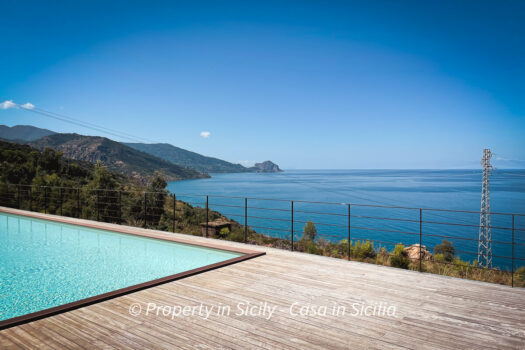 SEA-VIEW APARTMENT NEAR CEFALÙ, IN PRIVATE ESTATE WITH PANORAMIC POOL